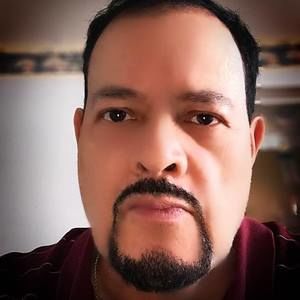 Meet your Posher, Luis felipe